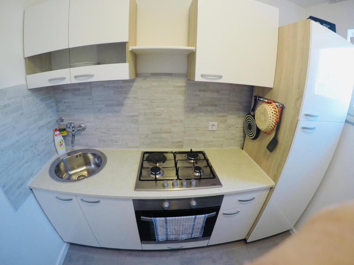 Apartments Lopac Jadranovo Ngoại thất bức ảnh