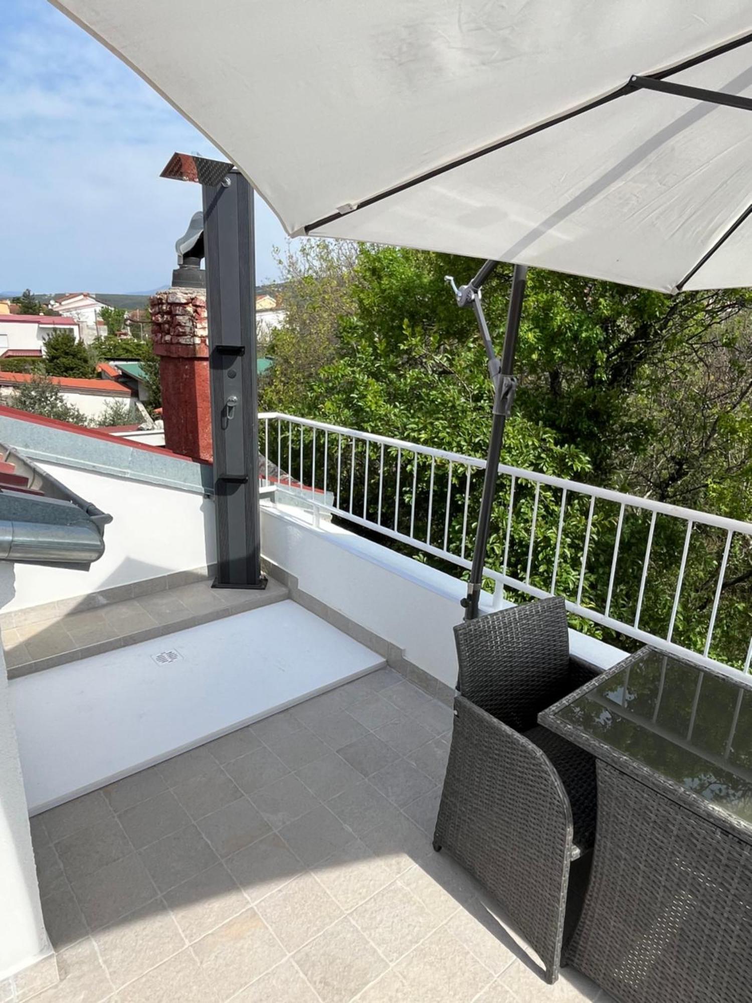 Apartments Lopac Jadranovo Ngoại thất bức ảnh