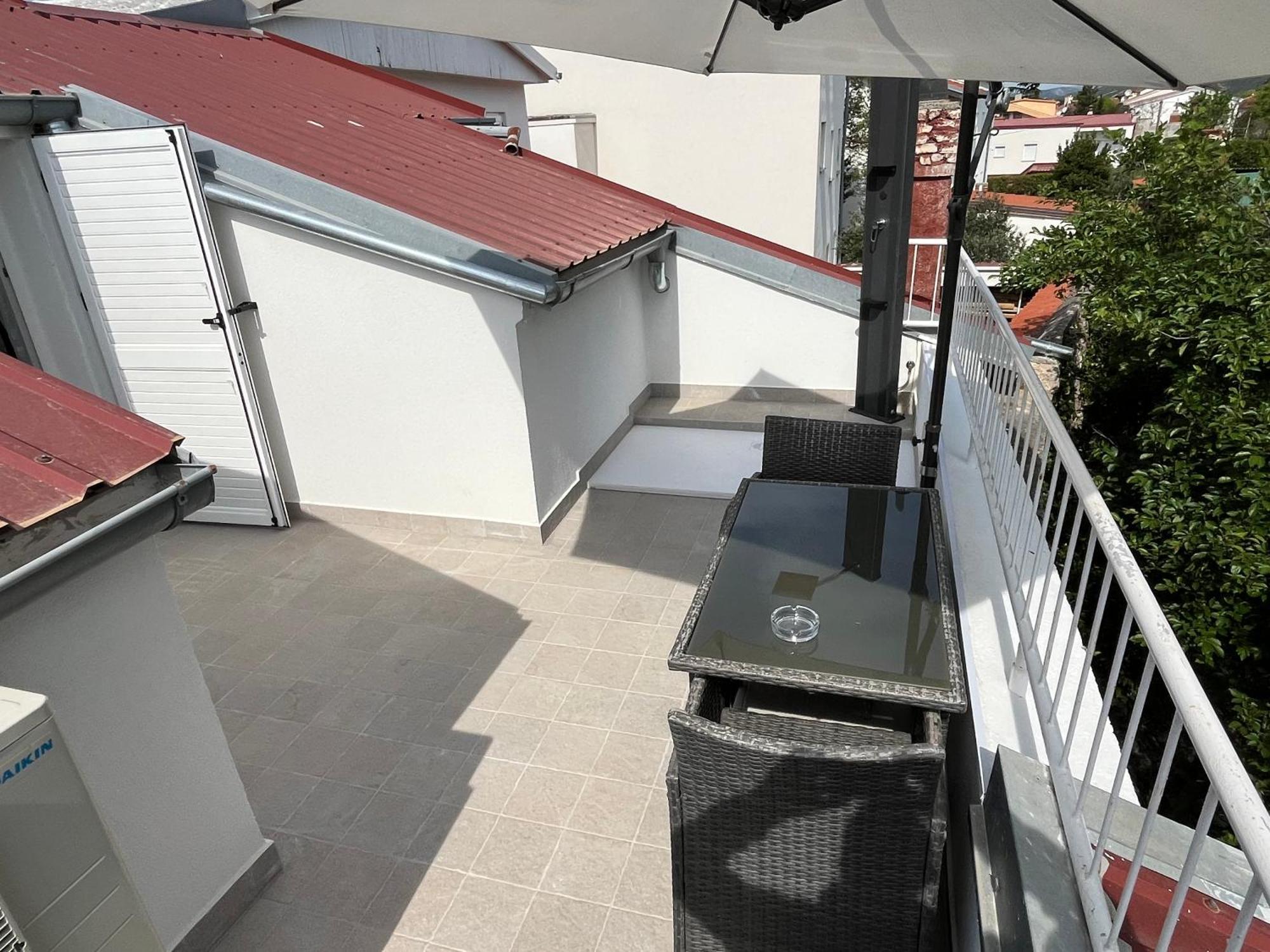 Apartments Lopac Jadranovo Ngoại thất bức ảnh